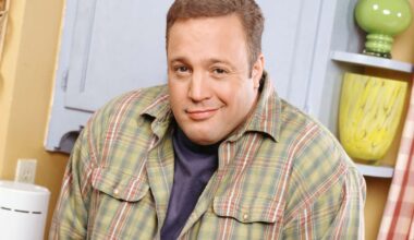 Kevin James Recreates Viral 'King of Queens' Meme 20 Years Later