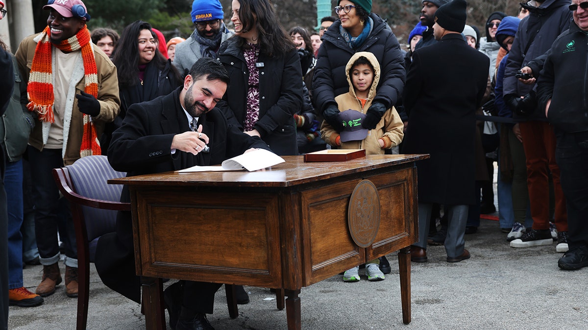 Mayor Mamdani signs executive order
