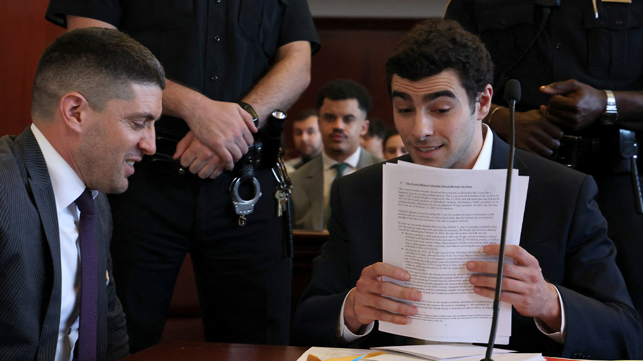 Manhattan DA seeks July trial date for Luigi Mangione murder case