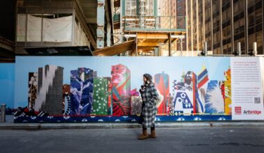 Greek-American artist unveils mural in Lower Manhattan