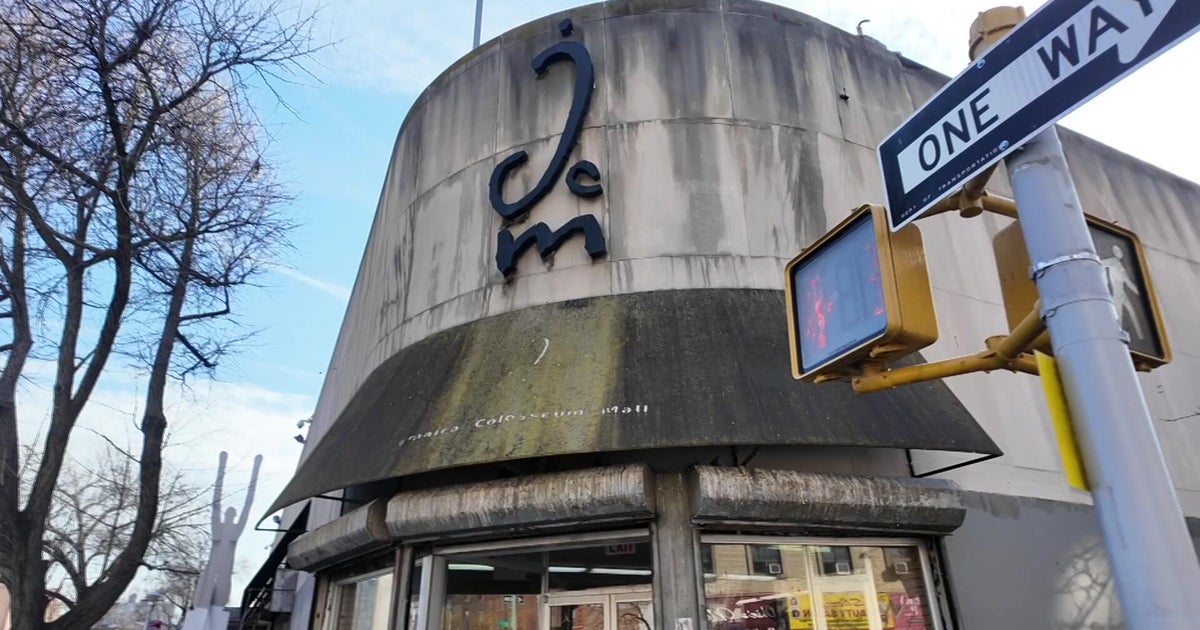 Jamaica Colosseum Mall prepares to close as Queens remembers the beloved after-school hangout