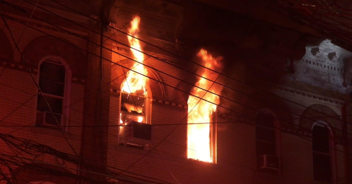 2 firefighters seriously hurt in 5-alarm Ridgewood, Queens fire, FDNY says