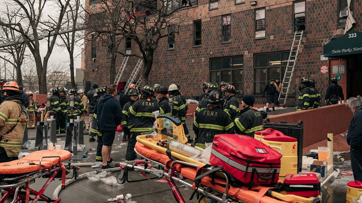 New York Blast: Suspected Gas Explosion Rocks Bronx High-Rise, Residents Hang From Windows