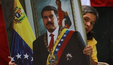 New Yorkers against the capture of Venezuelan President Nicolás Maduro protest outside of Metropolitan Detention Center