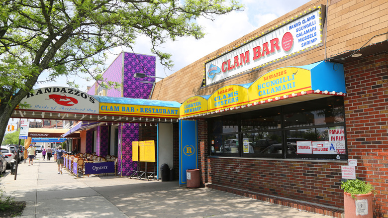 Randazzo's Clam Bar on the South Brooklyn waterfront