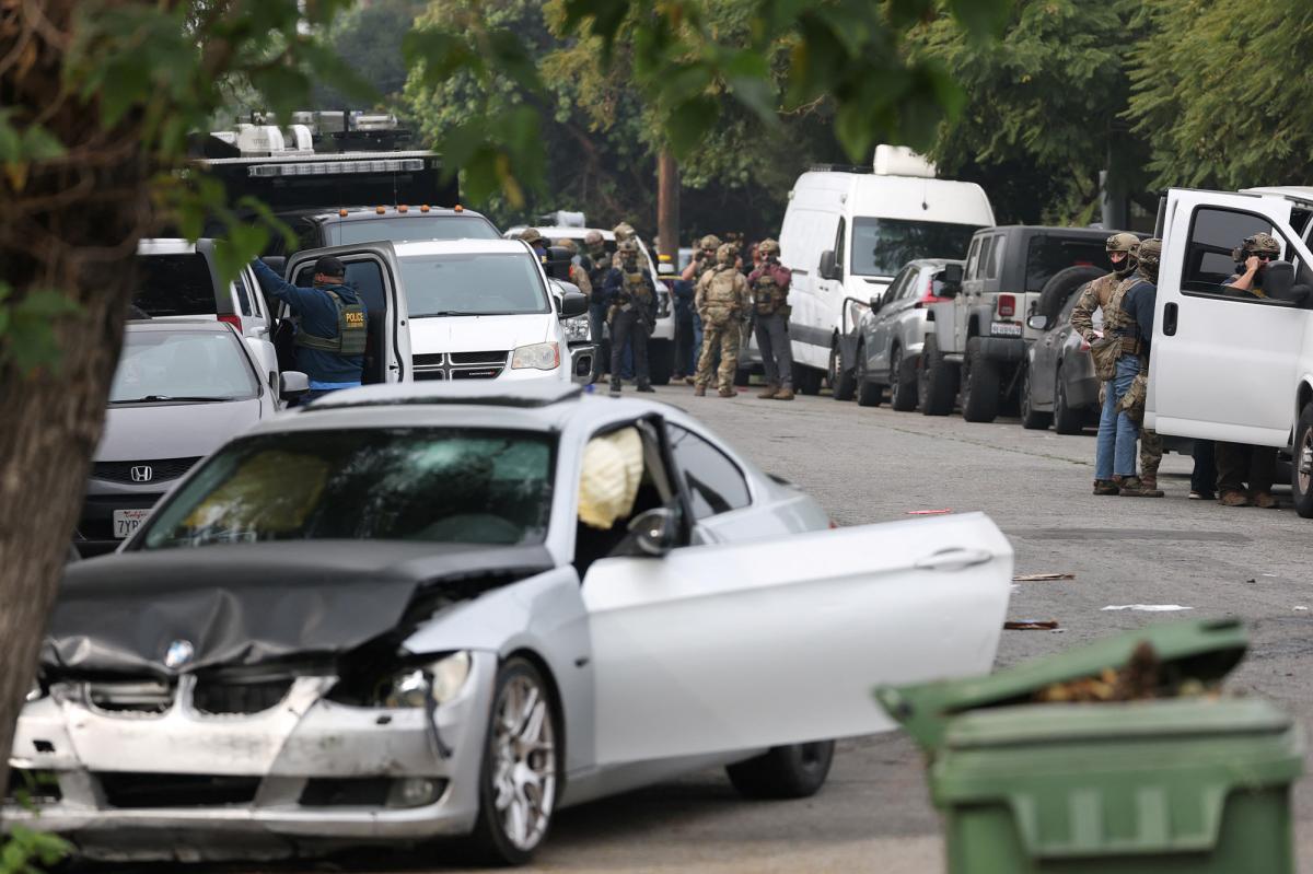 Federal agent in LA injured after illegal immigrant 'weaponized' vehicle: officials