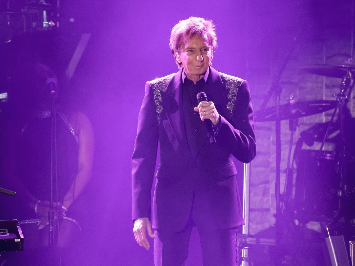 Barry Manilow Adds UBS Arena To Farewell Tour