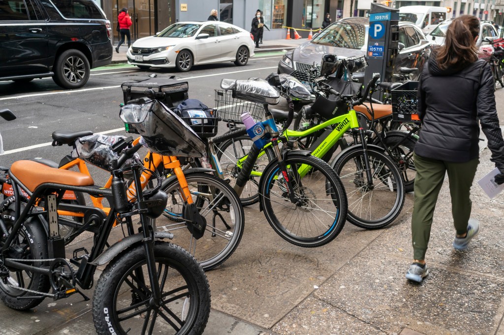Ending the vicious cycle by licensing e-bikes