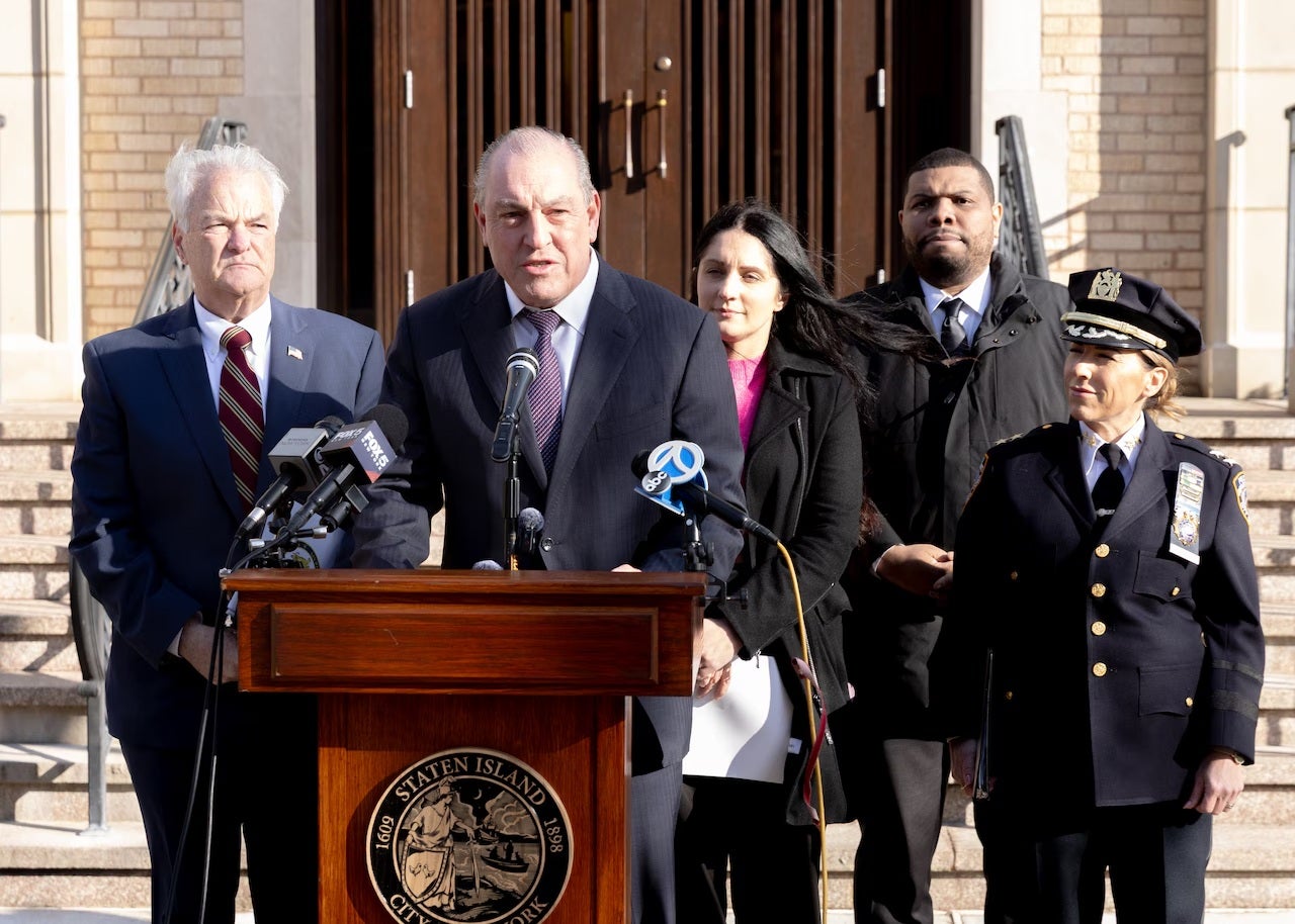 NYPD tightens safety measures at Staten Island churches after recent disruptions