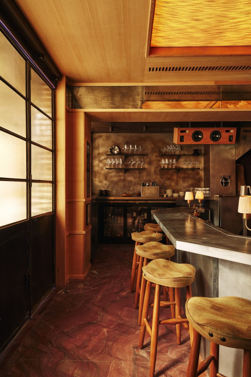Stars wine bar by Studio Valle de Valle