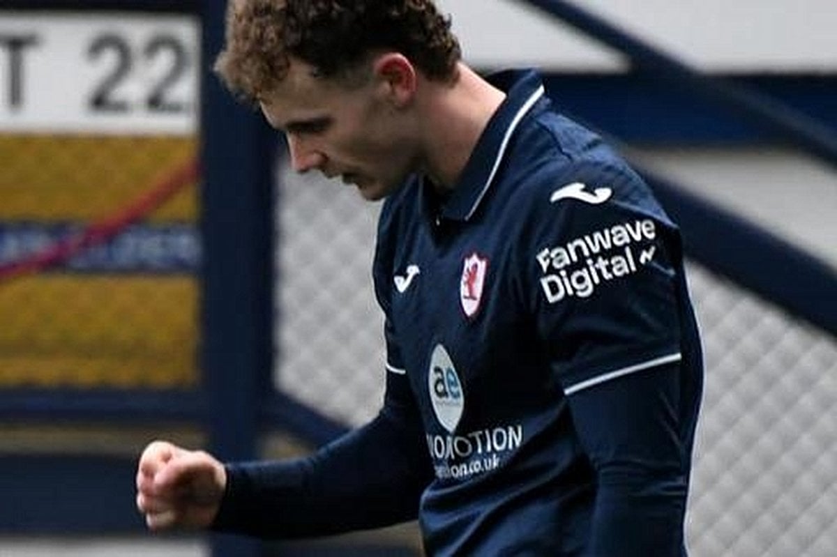 Jack Hamilton’s Hat-Trick Inspires Raith Rovers’ 4-1 Win Over Queen’s Park