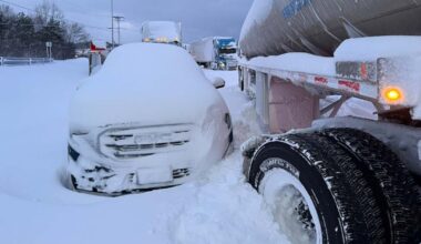 Drivers stranded at Angola Service Area on NYS Thruway due to heavy snow