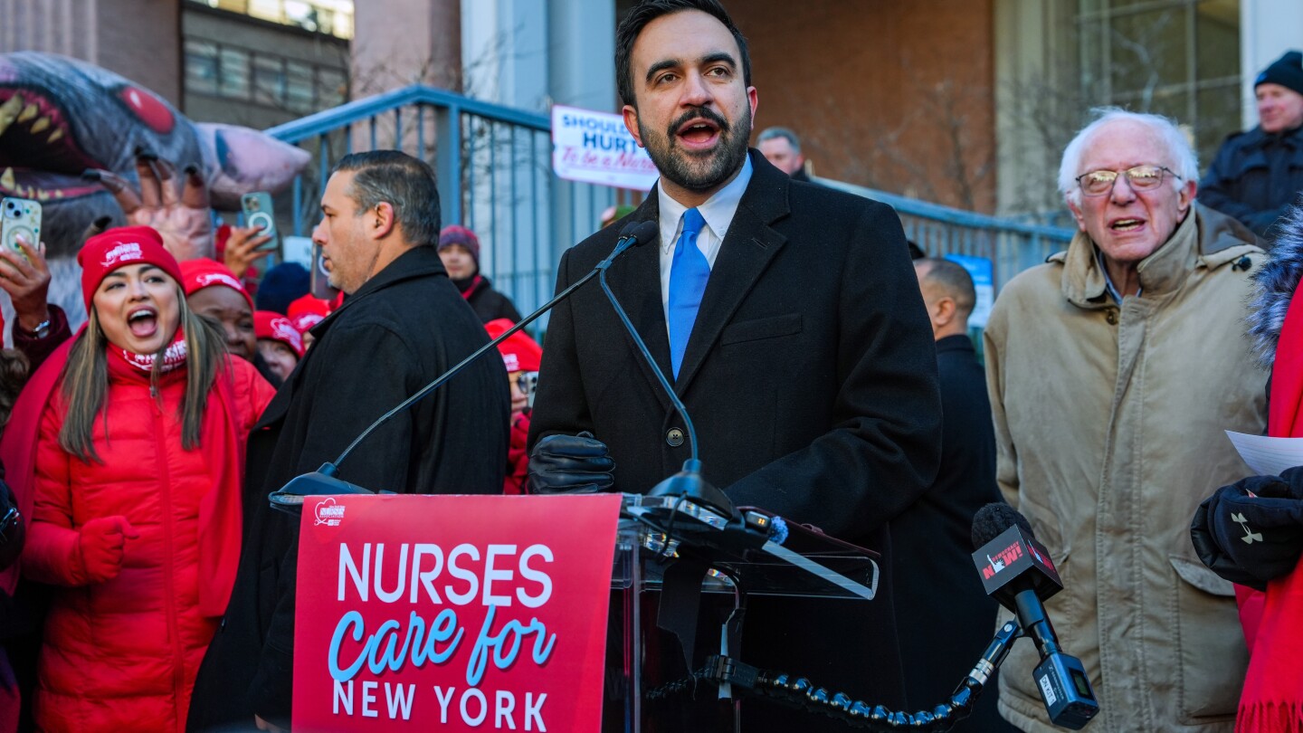 Mayor Mamdani and Sen. Sanders join nurses' strike in Manhattan