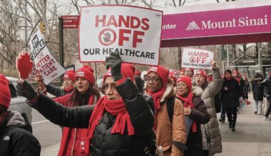 Contract talks resume on 5th day of New York City nurses strike