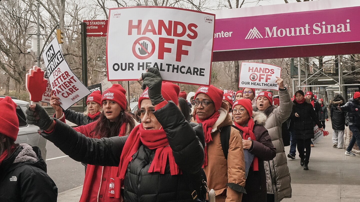 Contract talks resume on 5th day of New York City nurses strike
