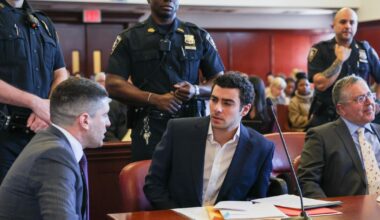 Judge bars federal prosecutors from seeking death penalty against Luigi Mangione