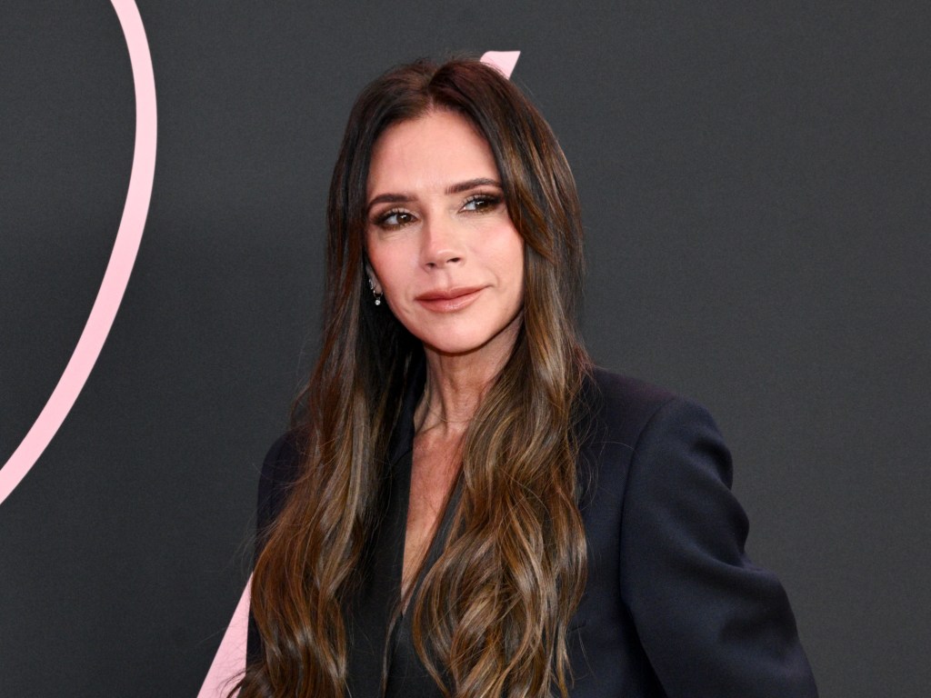 Victoria Beckham Draws Boy Mom Comparisons Amid Feud With Brooklyn