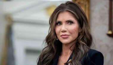 Kristi Noem holds NYC press conference day after ICE shooting – NBC New York