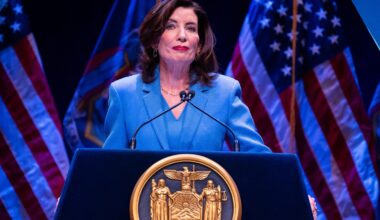 In New York, Hochul moves to thread needle between Democratic divides ahead of a contested election