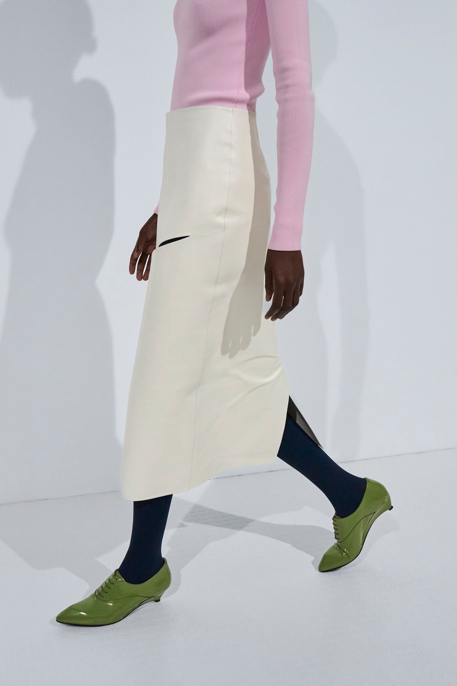 From Simone Bellottis debut collection for Jil Sander. Jil Sander spring 2026 readytowear.