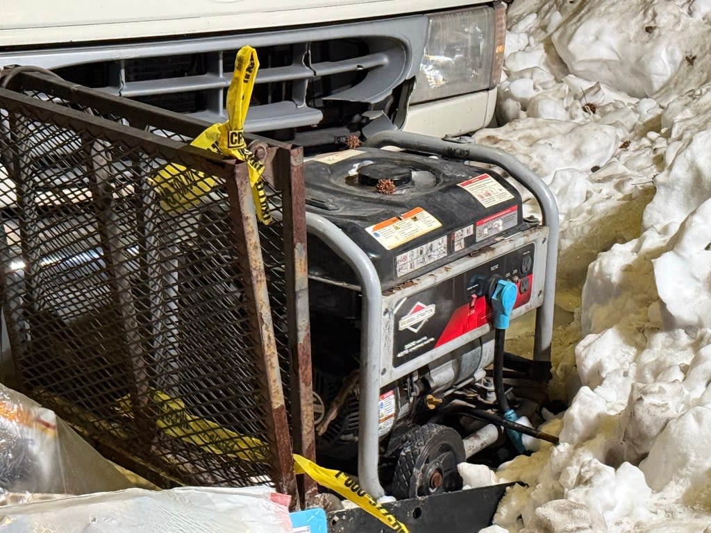 A generator next to the parked mobile clinic van. David Burns/@FD4D