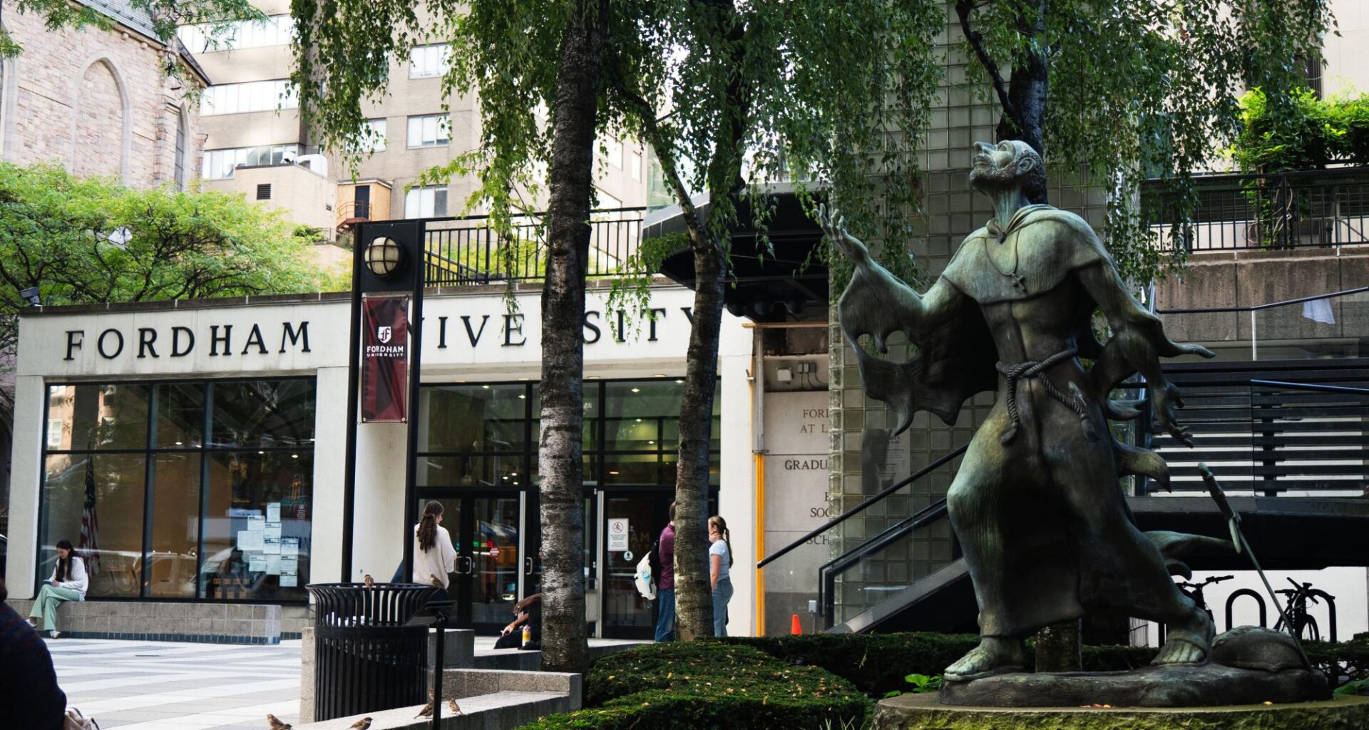 Reports on Personal Websites Raise Questions for Faculty Senate