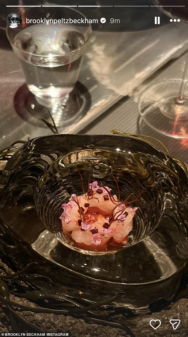 They then enjoyed an intimate dinner