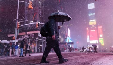 Winter storm slams U.S. northeast as NYC issues travel ban