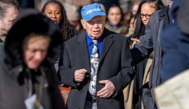 Holocaust survivor rejected from speaking to NYC middle schoolers over Israel-Gaza war finally gives talk -- gets no apology