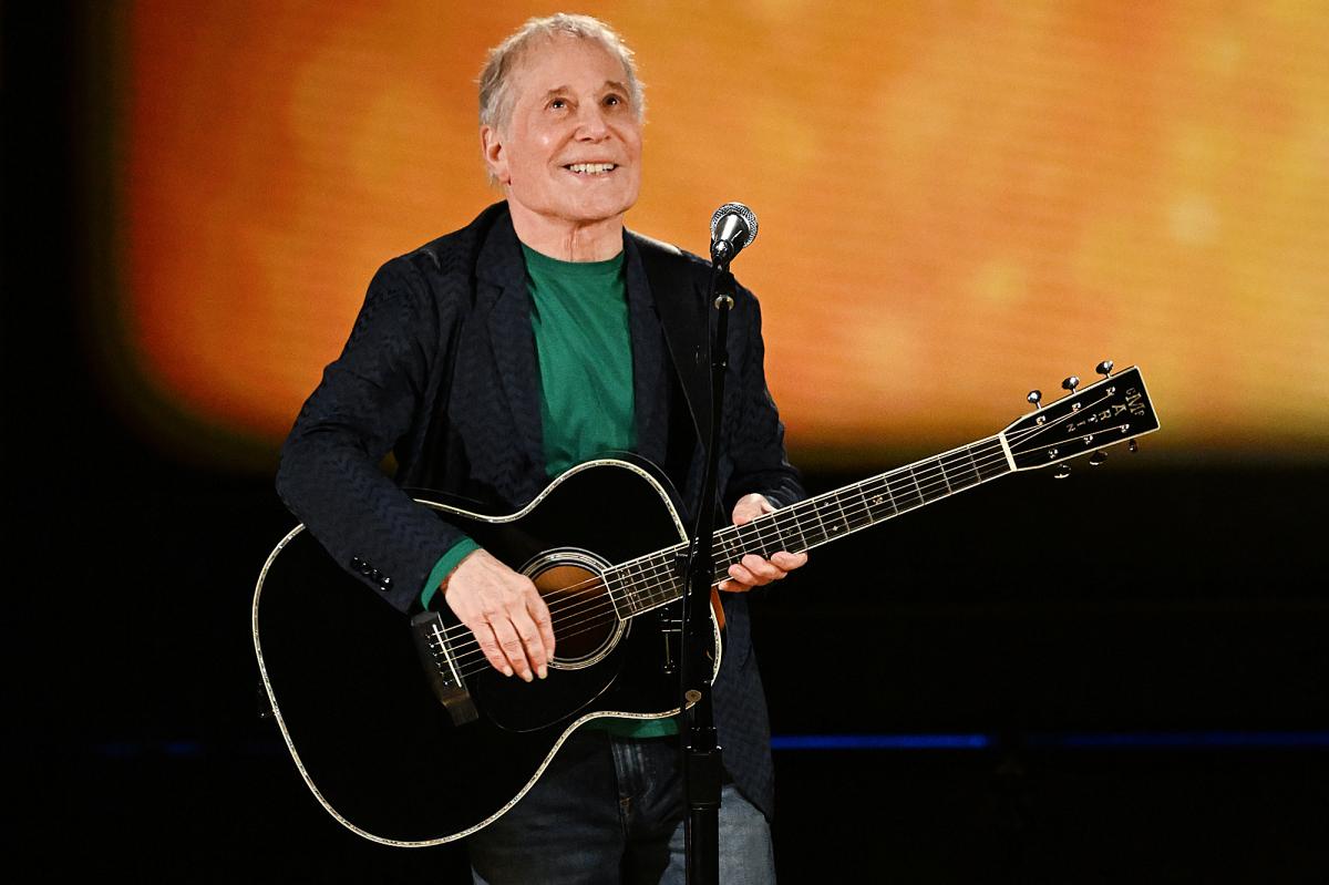Paul Simon to headline 10th annual 'Love Rocks NYC' concert