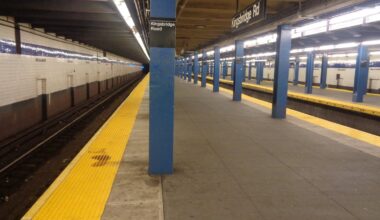 Man attacks 40-year-old with baseball bat at NYC subway station, NYPD says