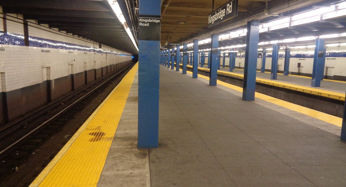 Man attacks 40-year-old with baseball bat at NYC subway station, NYPD says