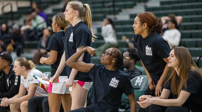 Women's Basketball Snaps Recent Skid, Takes Commanding Win Over Niagara