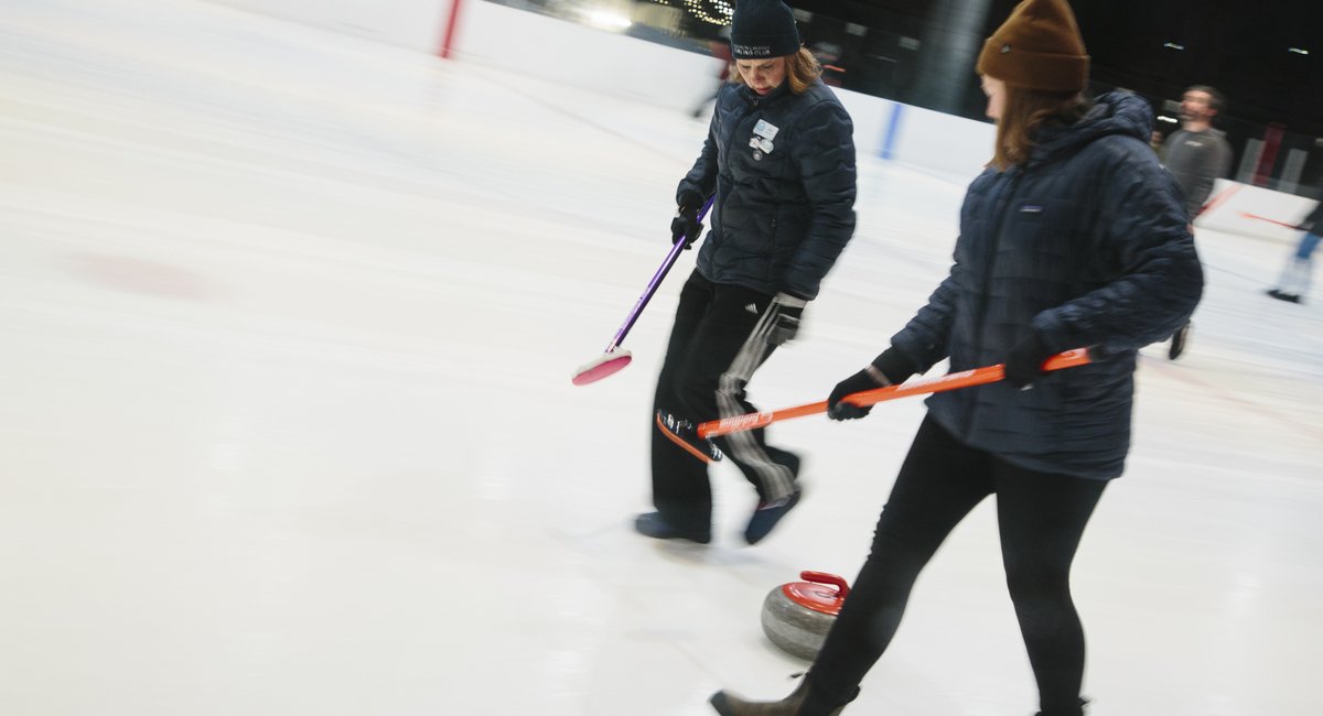 A night of throwing, sweeping and drinking with a Brooklyn curling club