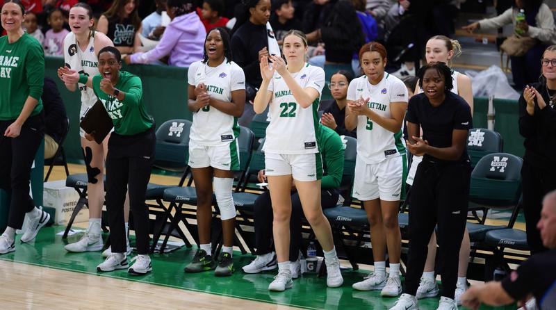 Davis Matches Career-High With 28 Points; Women's Hoops Wins Second In A Row Over Canisius