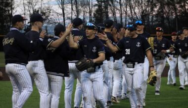 Baseball Splits Saturday to Earn Series Win at Queens