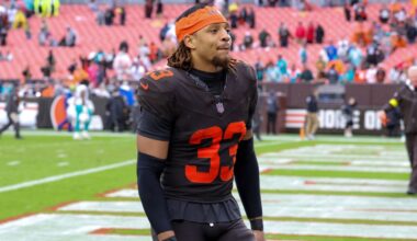 Browns' Hickman assaulted in NYC, treated for minor injuries