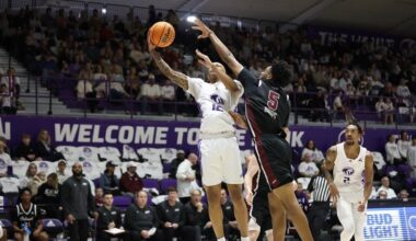 Men’s Basketball welcomes Queens on Wednesday