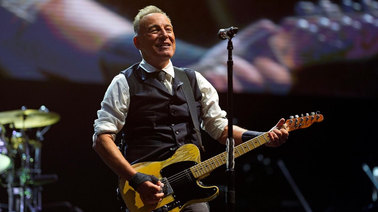 Bruce rocks out to Long Island: Springsteen's 'Land of Hopes & Dreams' tour to include UBS Arena in Elmont