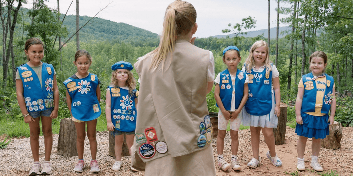 A Conversation on Nostalgic Art with the Graphic Designer of "Cookie Queens"