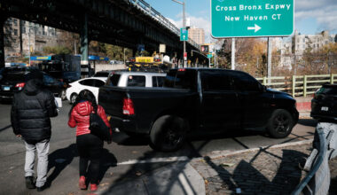 Hundreds Of Teens Rush Bronx Mall And Things Got Ugly
