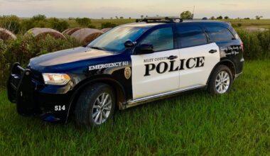 Man, 29, arrested on aggravated battery count in Manhattan