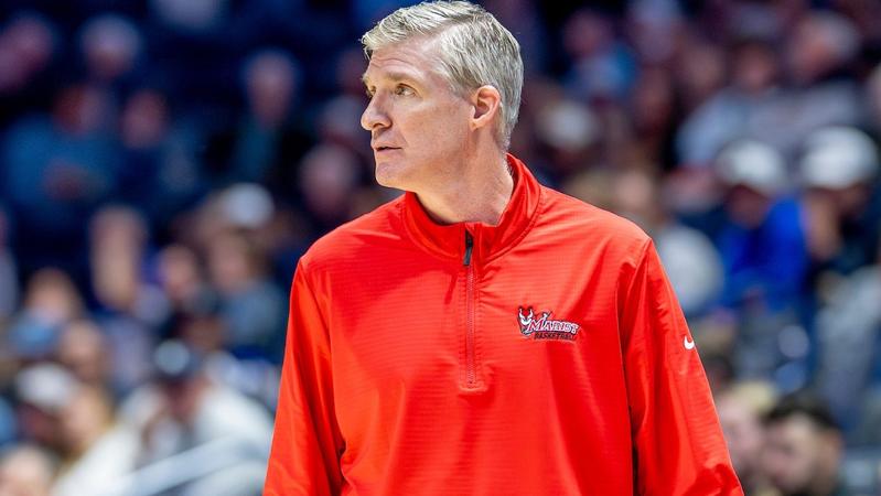 Dunne Sets MAAC’s All-Time Wins Record in Victory at Manhattan