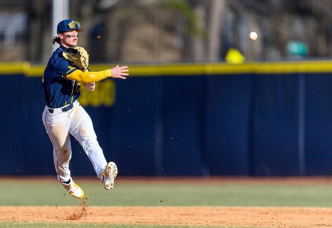 Harper's Go-Ahead Double Leads A&T to Win Over Queens