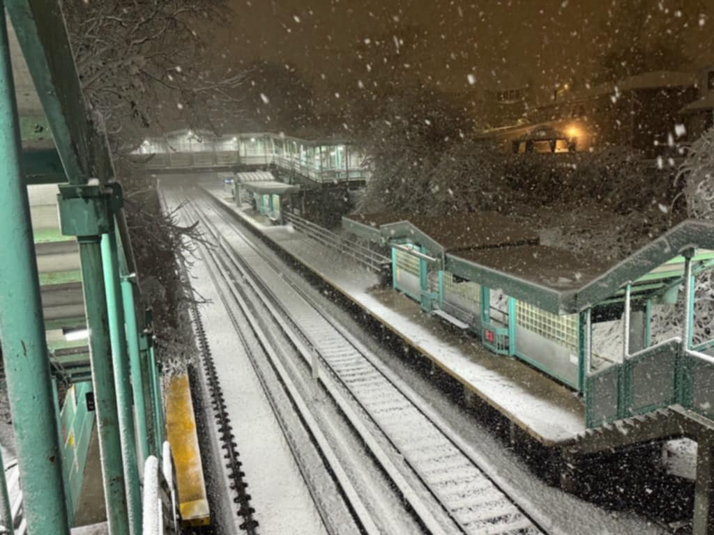 A look at a snowy Great Kills train station a little past 7 p.m. on Sunday, Feb. 22, 2026.