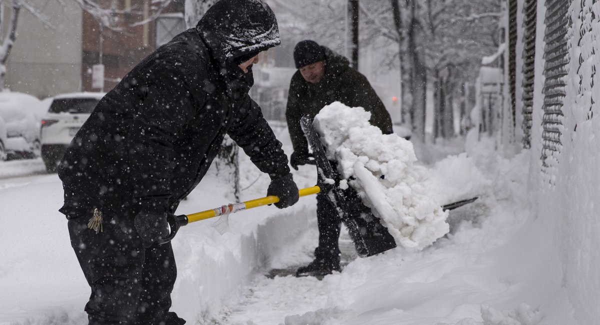 24 inches of snow in some of NYC: What's happening as we dig out