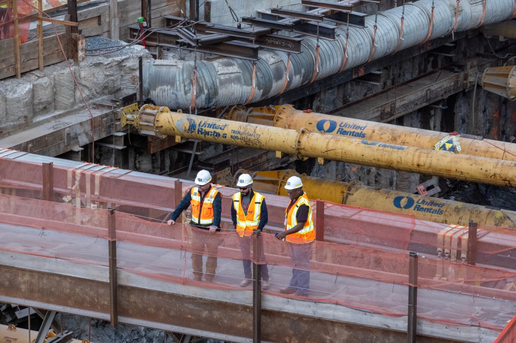 Work to resume Tuesday on Hudson River Tunnel: sources