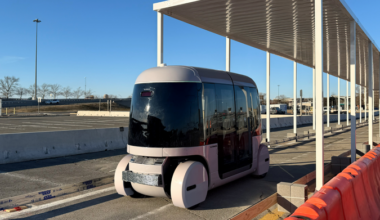 Port Authority to test self-driving shuttle buses at Newark Airport this spring