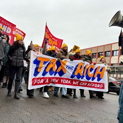 Thousands, but few electeds, descend on state Capitol to pressure Hochul to tax the rich