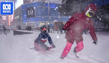 Blizzard hits US Northeast bringing cities to standstill, closing schools and disrupting flights